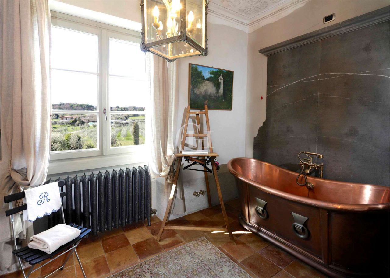 Mansión por Lago de Garda, Italia, 700 m² - imagen 12