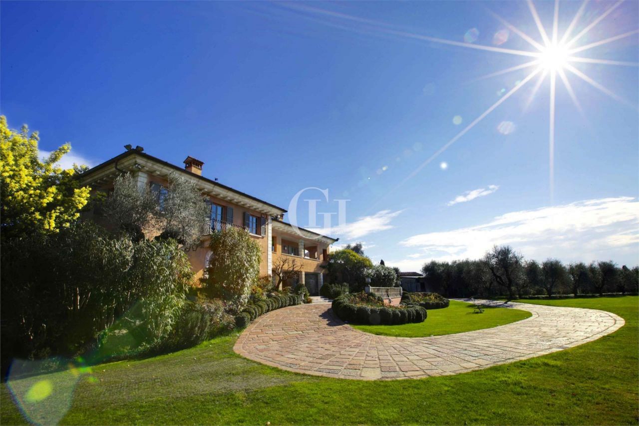 Mansión por Lago de Garda, Italia, 700 m² - imagen 14