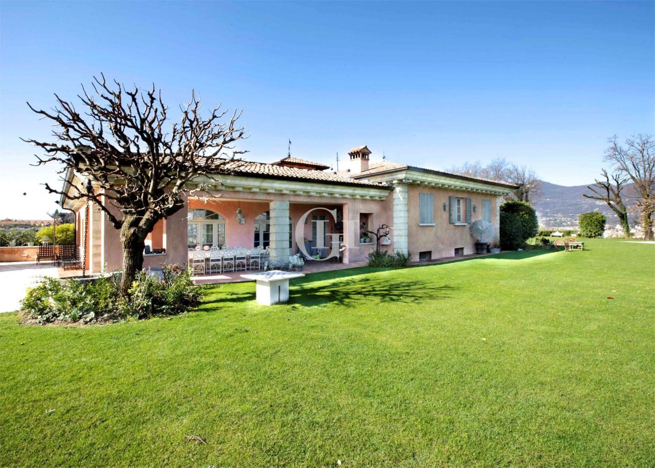 Mansión por Lago de Garda, Italia, 700 m² - imagen 5