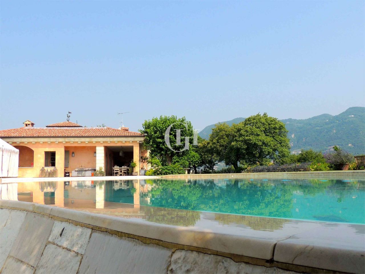 Mansión por Lago de Garda, Italia, 700 m² - imagen 15