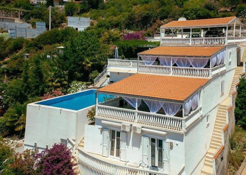 Villa en Dobra Voda, Montenegro, 265 m² - imagen 2