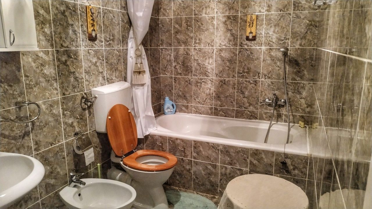 Piso en Budva, Montenegro, 95 m² - imagen 7