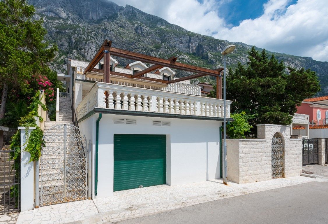 Villa a Dobrota, Montenegro, 365 m² - foto 9