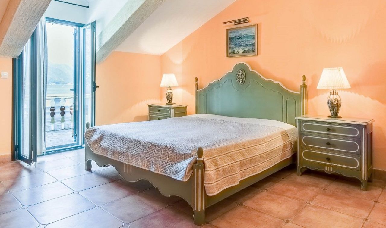 Villa a Dobrota, Montenegro, 365 m² - foto 16