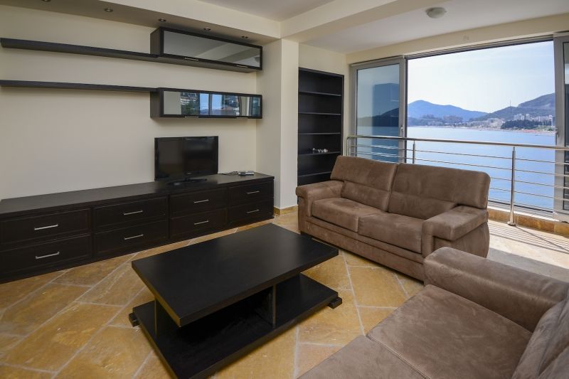 Wohnung in Rafailovici, Montenegro, 87 m² - Foto 1