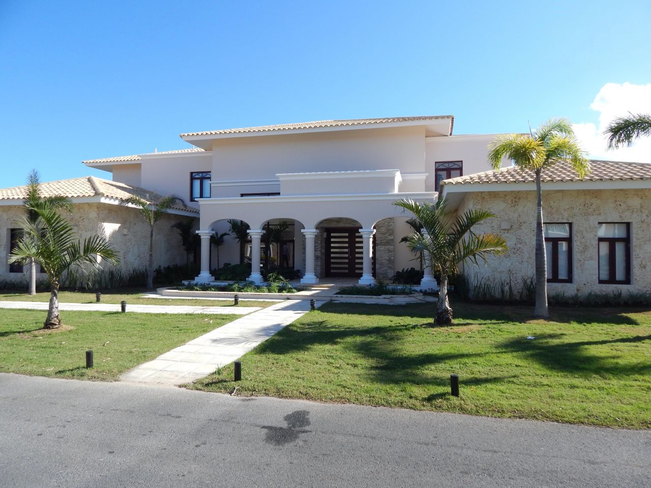 Villa in Punta Cana, Dominican Republic, 656 m² - picture 2