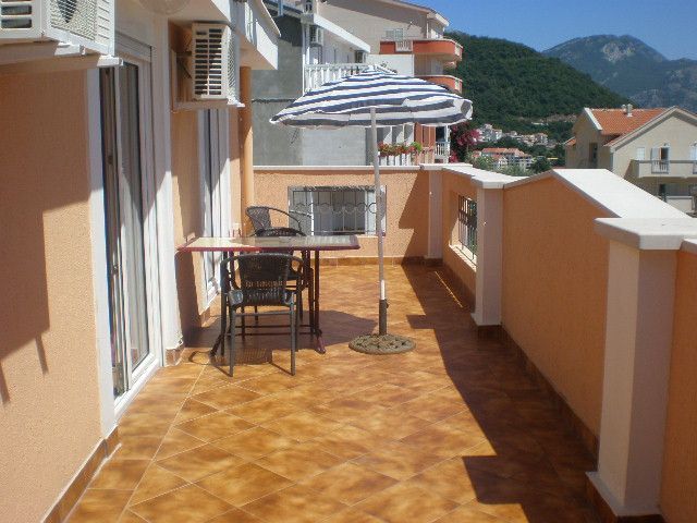 Villa in Petrovac, Montenegro, 380 m² - picture 2