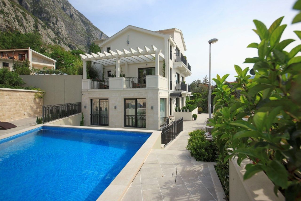 Hotel, albergo a Dobrota, Montenegro, 550 m² - foto 4