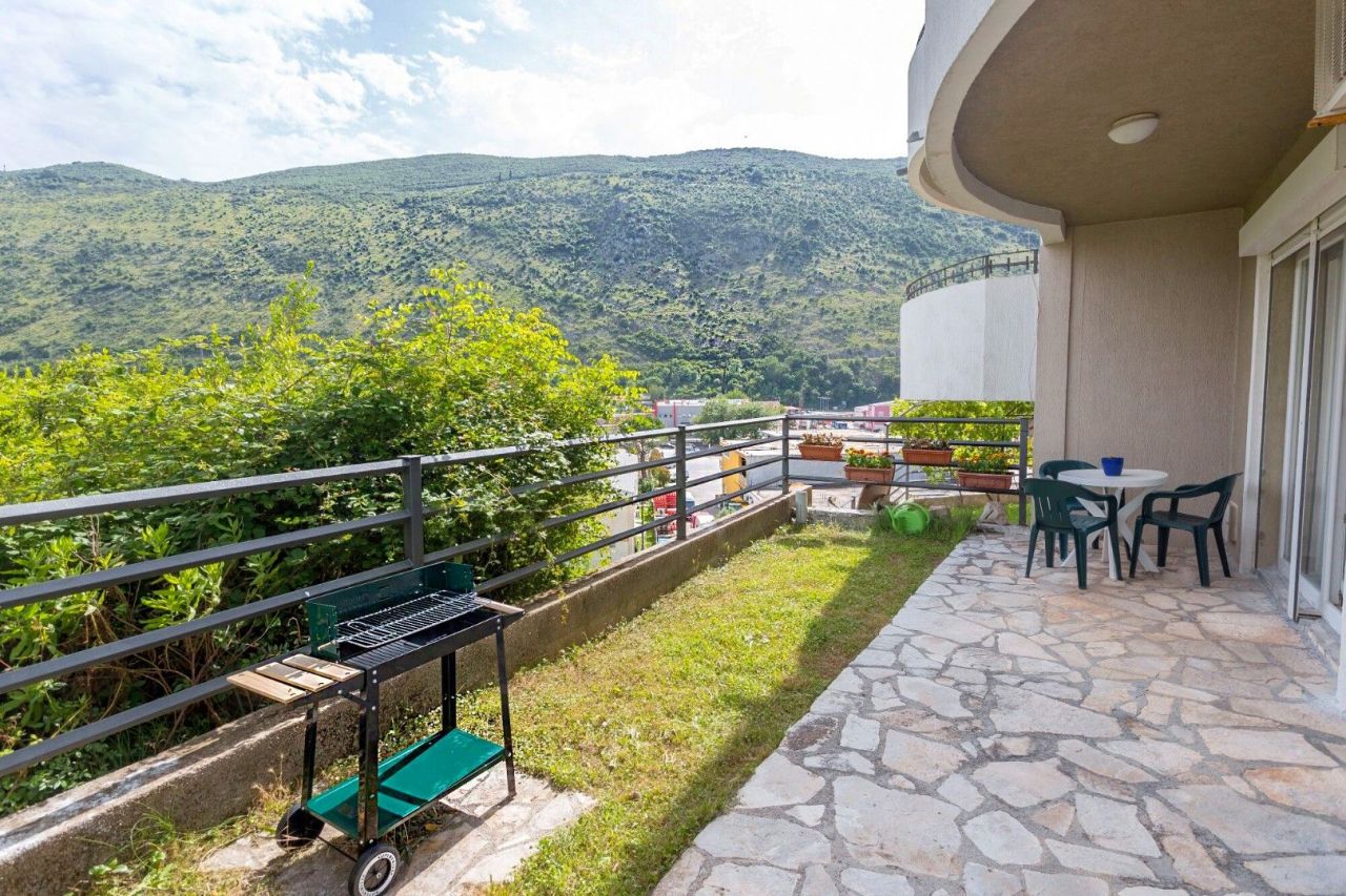 Appartement à Herceg-Novi, Monténégro, 50 m² - image 1