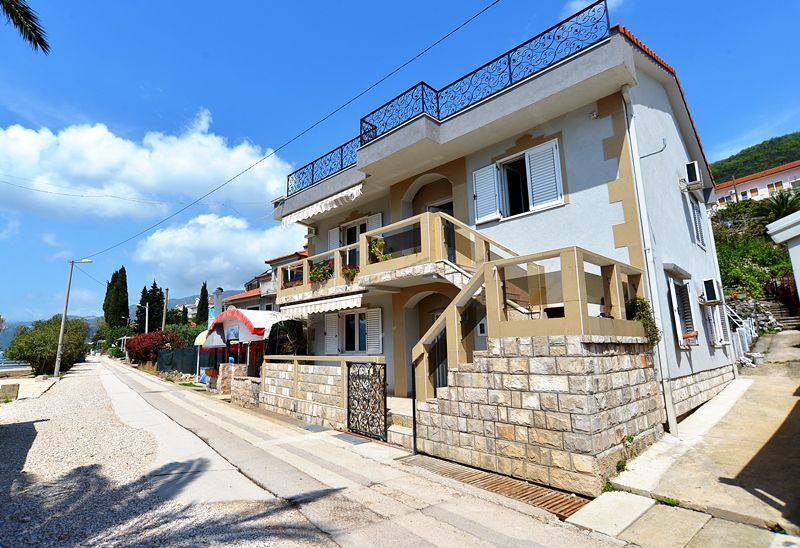 Hotel in Kumbor, Montenegro, 300 m² - picture 2