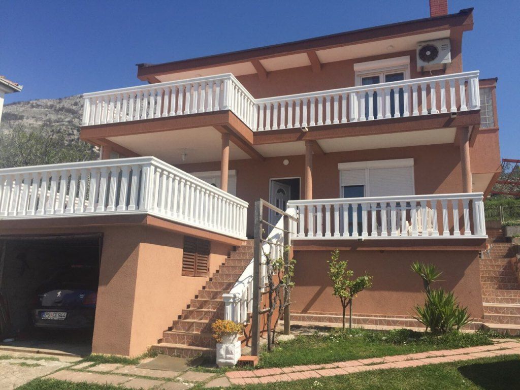 House in Bar, Montenegro, 200 m² - picture 8