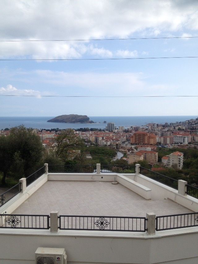 Casa en Budva, Montenegro, 242 m² - imagen 3