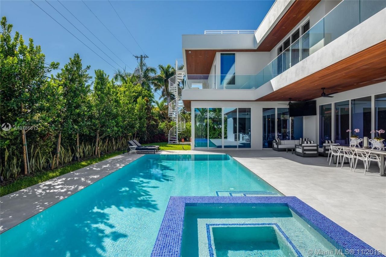 Villa in Miami, USA, 700 m² - Foto 8