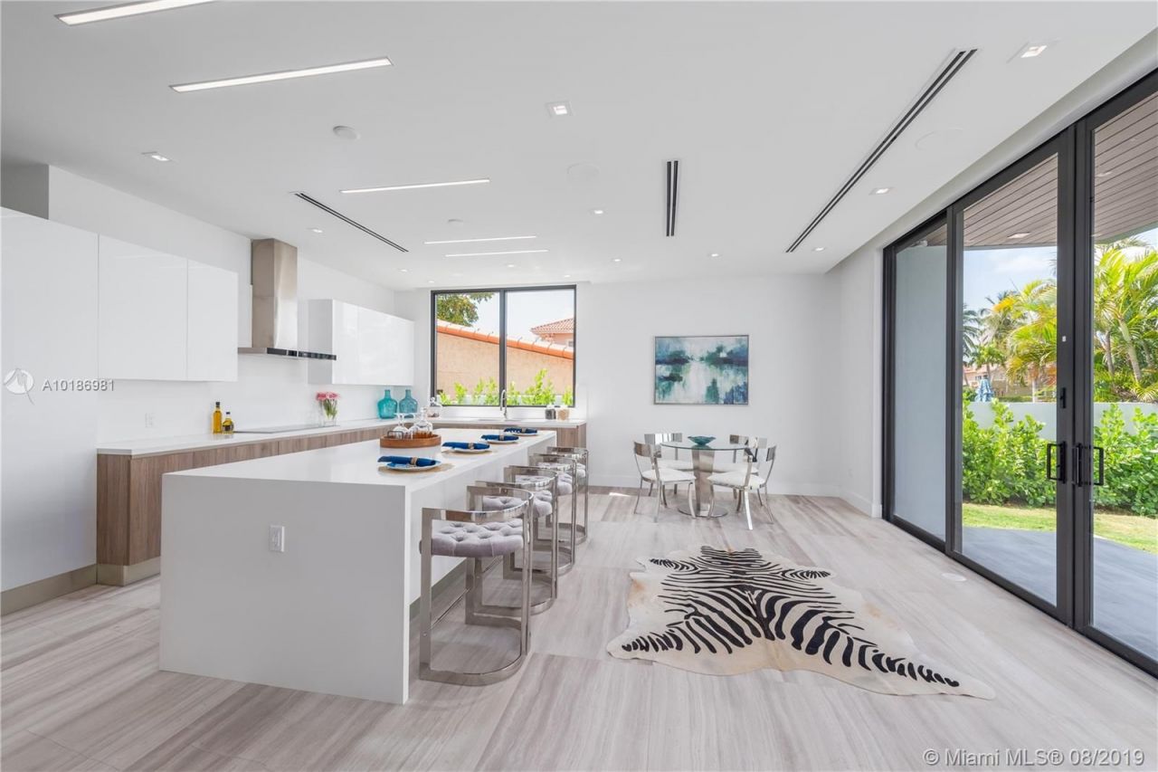 Villa en Miami, Estados Unidos, 520 m² - imagen 13