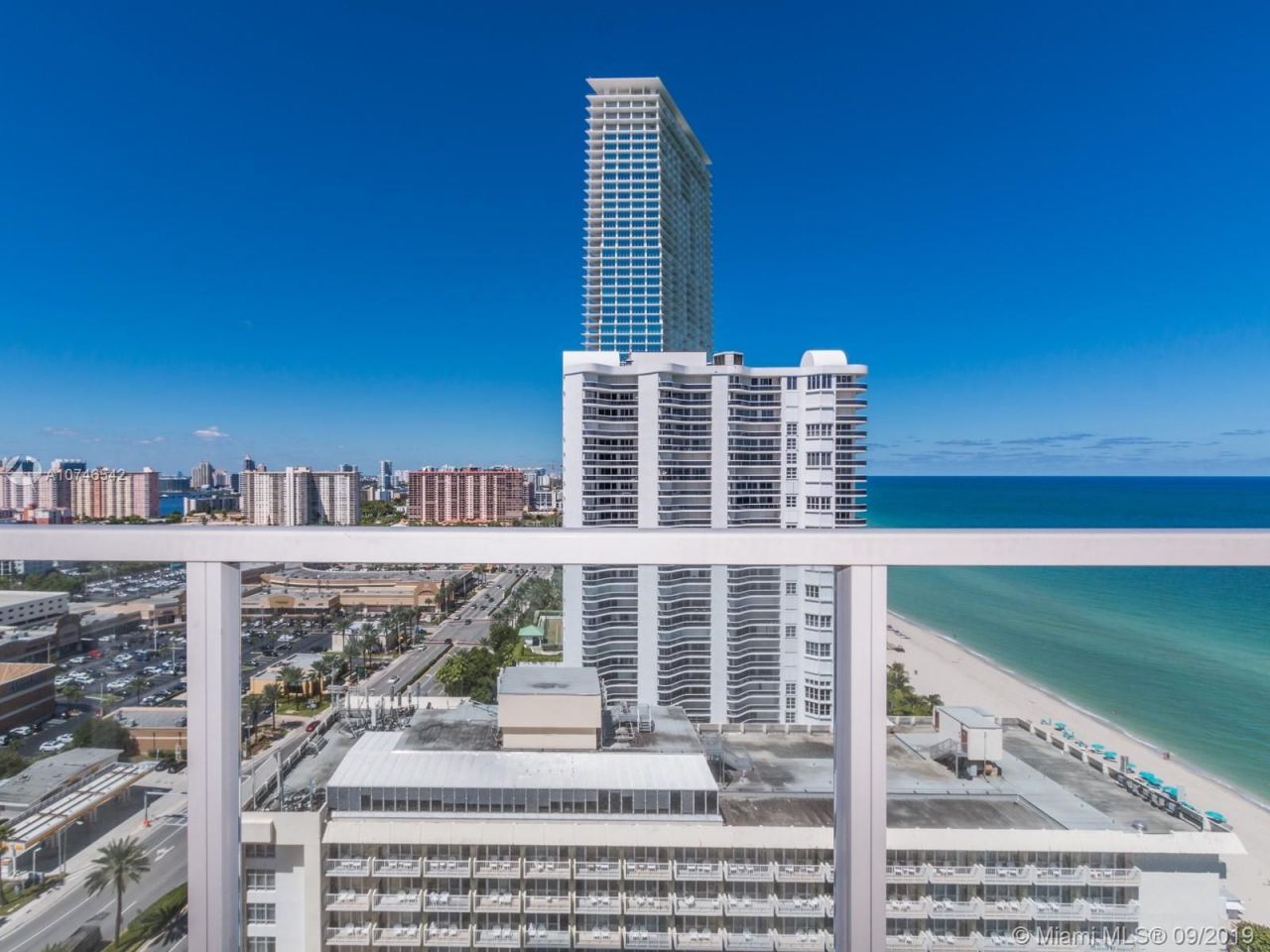 Flat in Miami, USA, 93 m² - picture 2