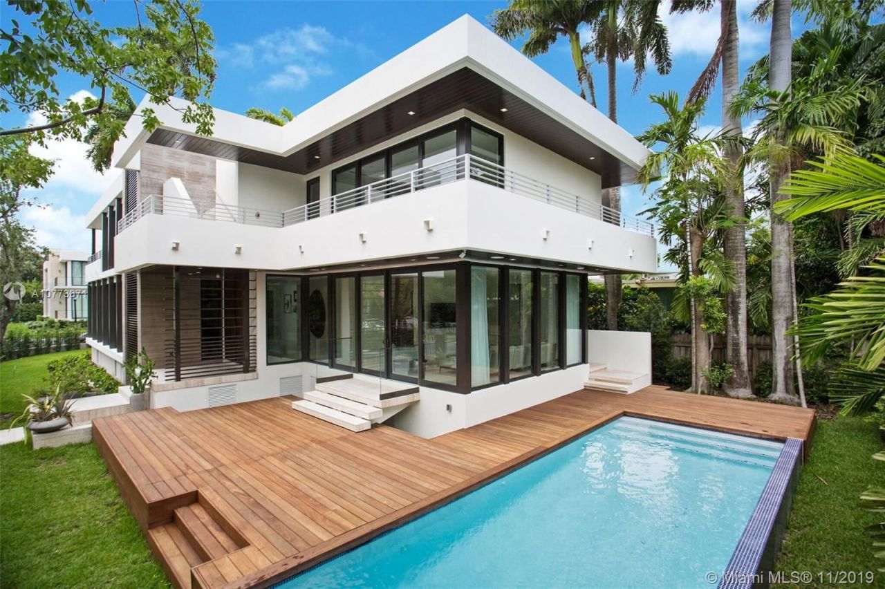 Villa à Miami, États-Unis, 350 m² - image 1