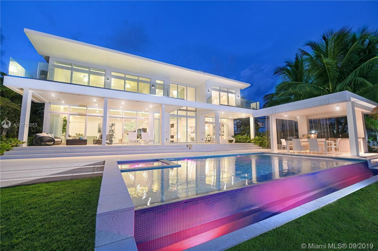 Villa in Miami, USA, 500 m² - Foto 1