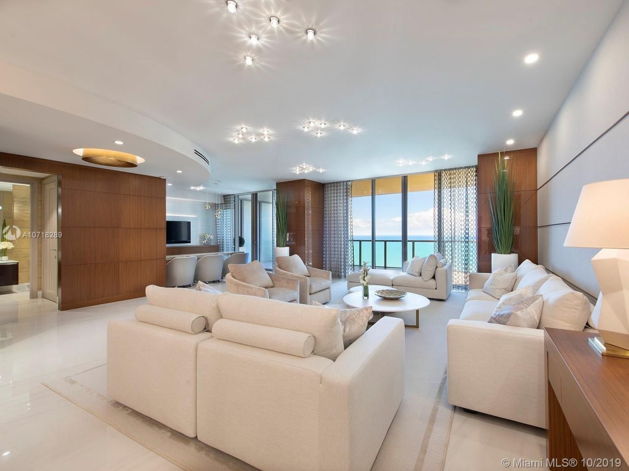 Ático en Miami, Estados Unidos, 300 m² - imagen 2