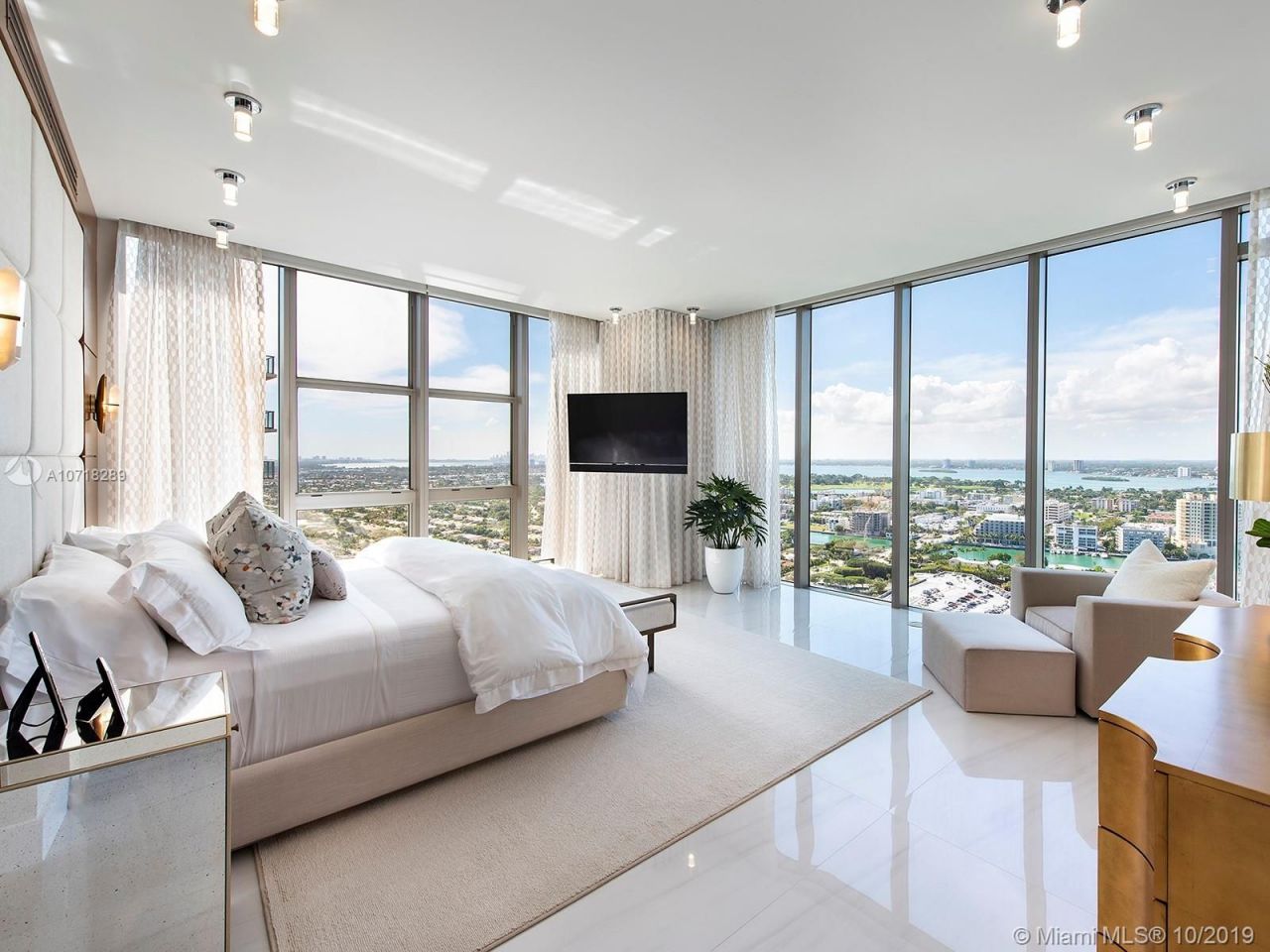 Ático en Miami, Estados Unidos, 300 m² - imagen 17