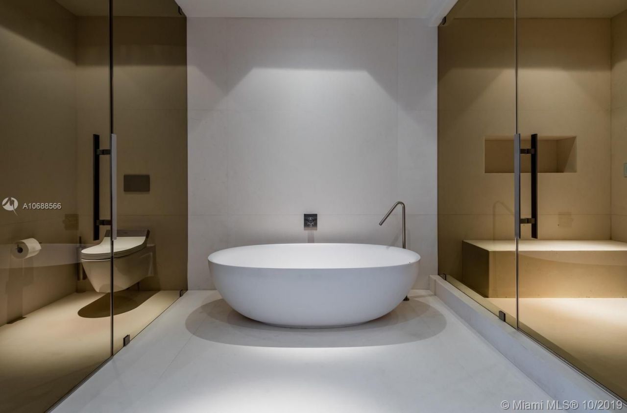 Penthouse in Miami, USA, 400 m² - picture 8