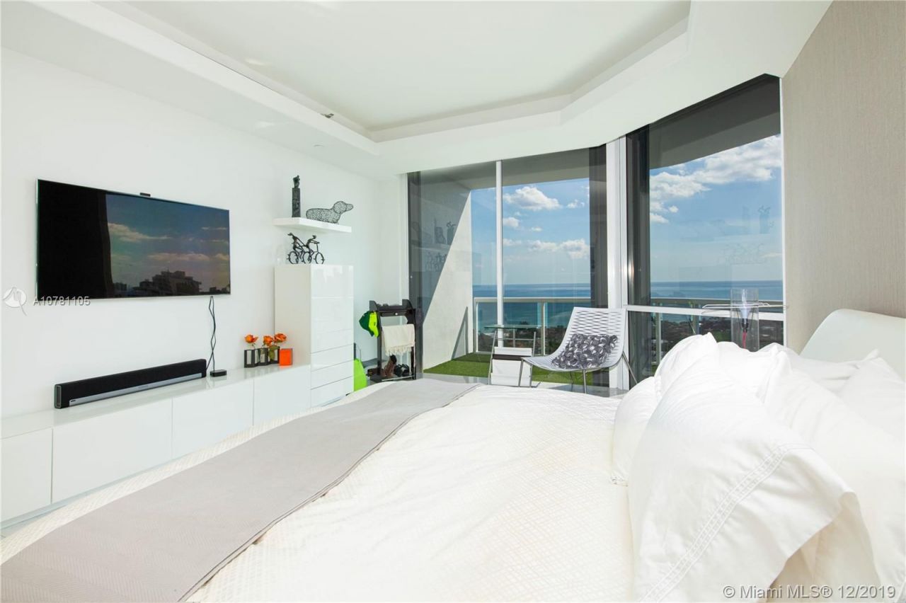 Penthouse in Miami, USA, 700 m² - picture 7