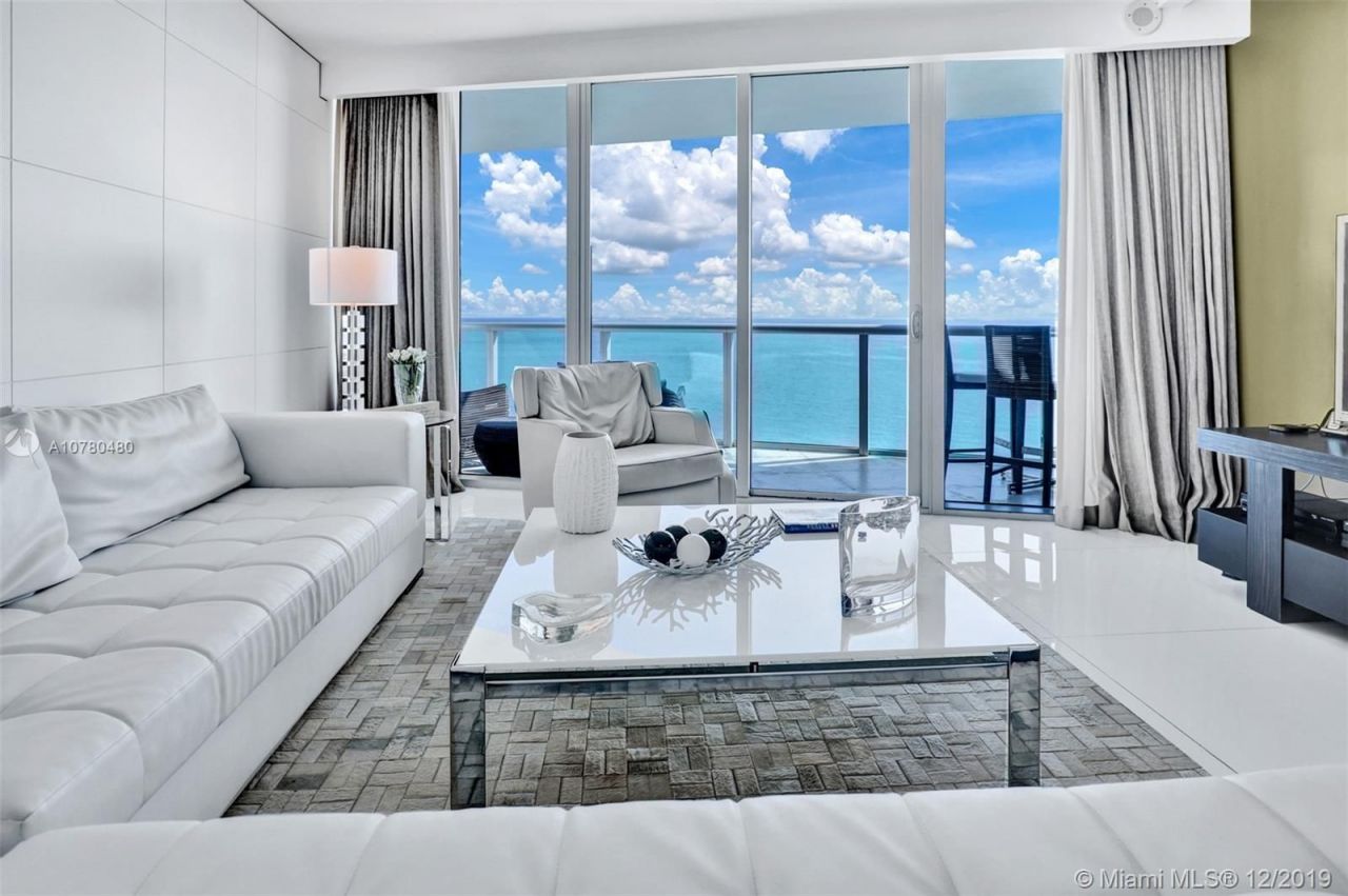 Flat in Miami, USA, 170 m² - picture 1