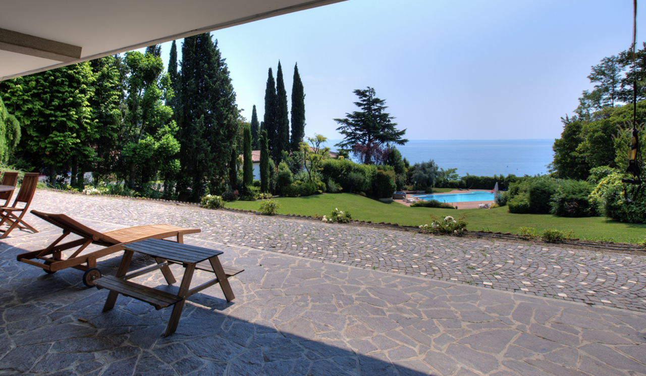 Villa in Gardasee, Italien, 700 m² - Foto 1