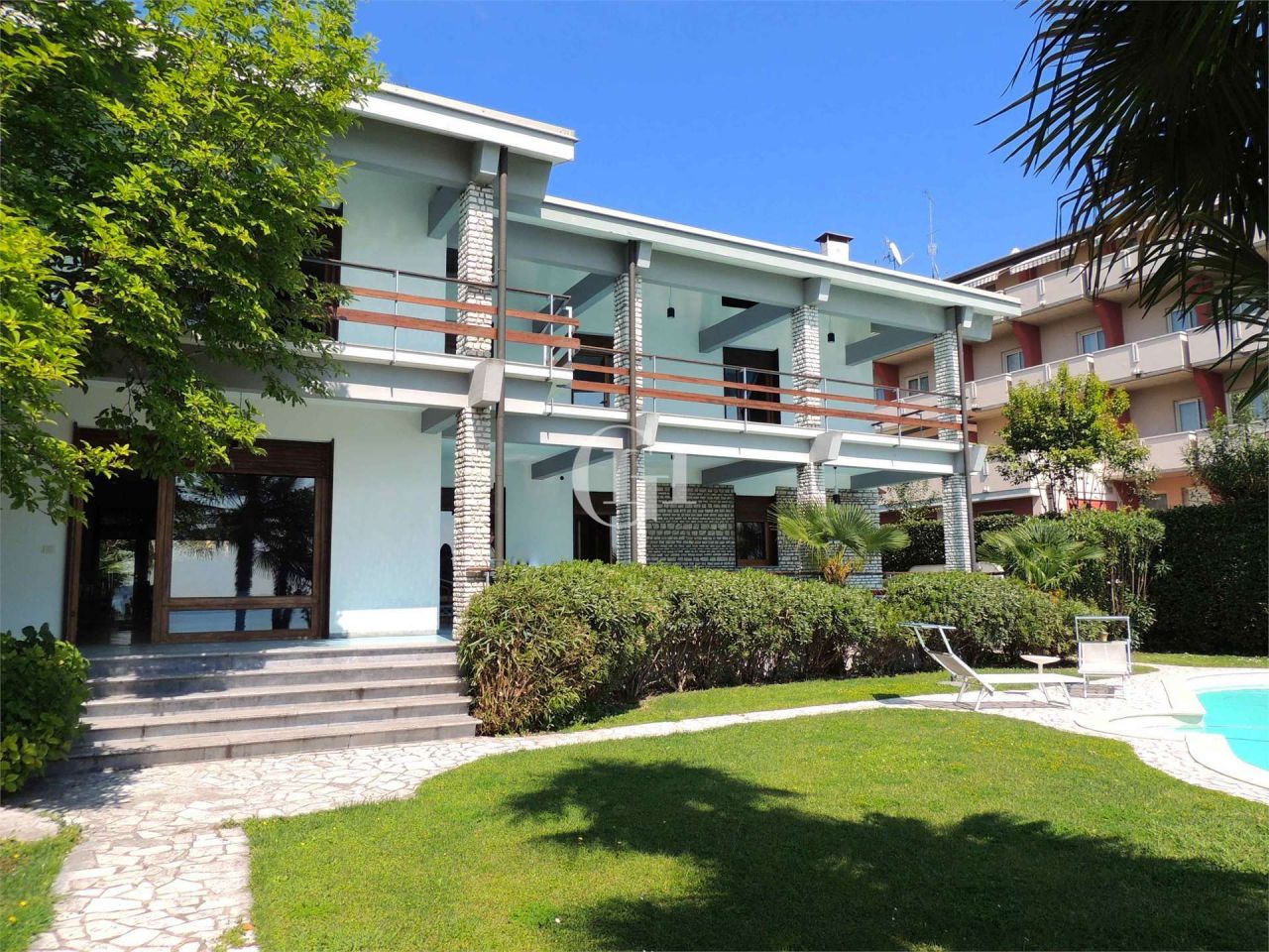 Villa on Lake Garda, Italy, 450 m² - picture 5