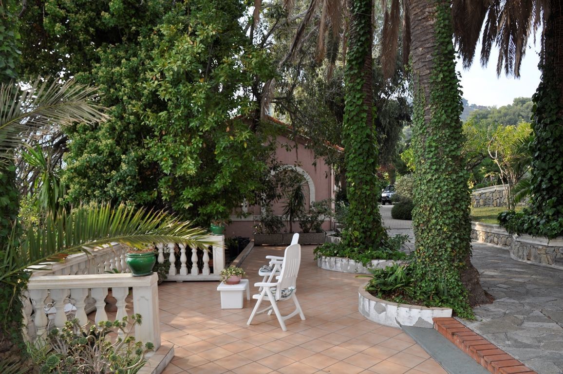 Villa en Ventimiglia, Italia, 570 m² - imagen 15