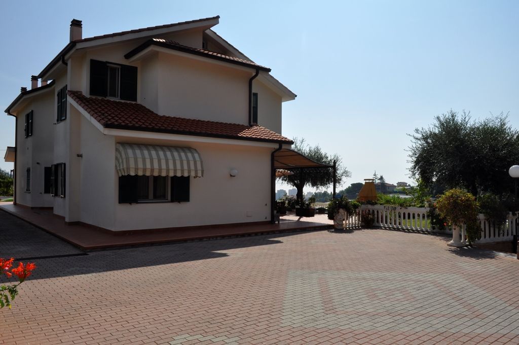 Villa à Arma di Taggia, Italie, 395 m² - image 6