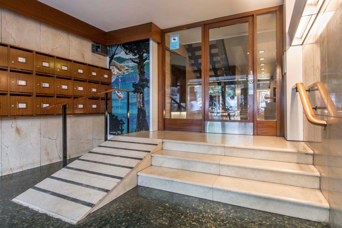 Biens commerciaux à Barcelone, Espagne, 120 m² - image 10