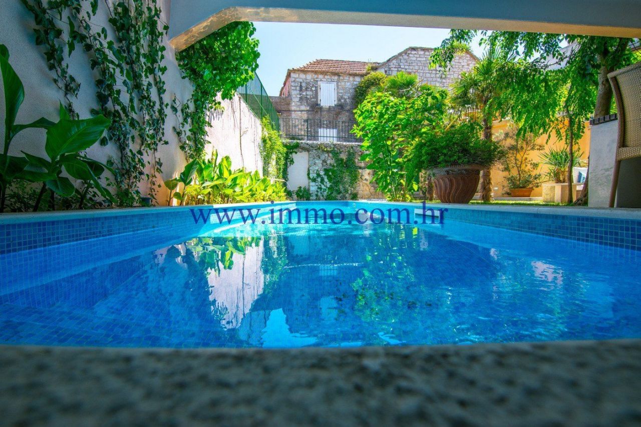 Villa on Hvar, Croatia, 600 m² - picture 17