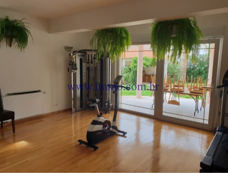 Villa en Omis, Croacia, 817.52 m² - imagen 10