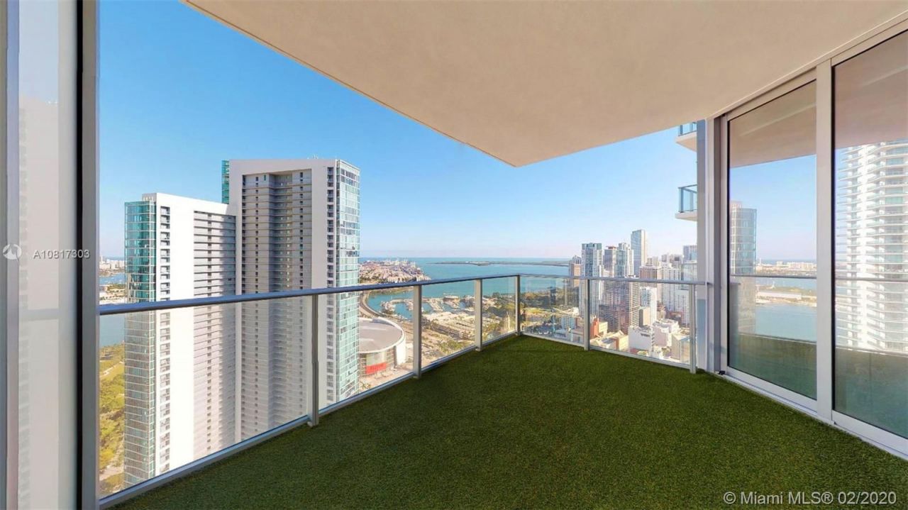 Flat in Miami, USA, 90 m² - picture 2