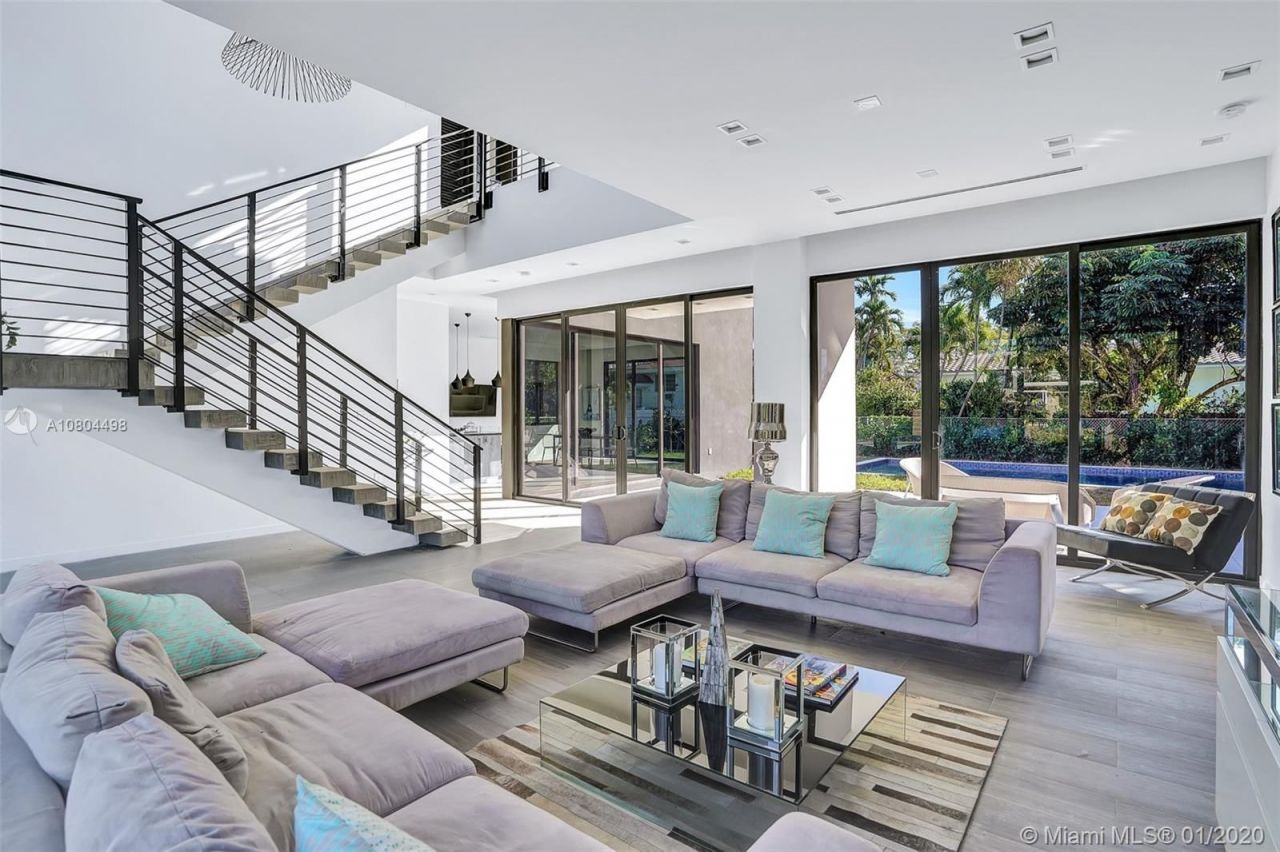 Villa à Miami, États-Unis, 380 m² - image 2