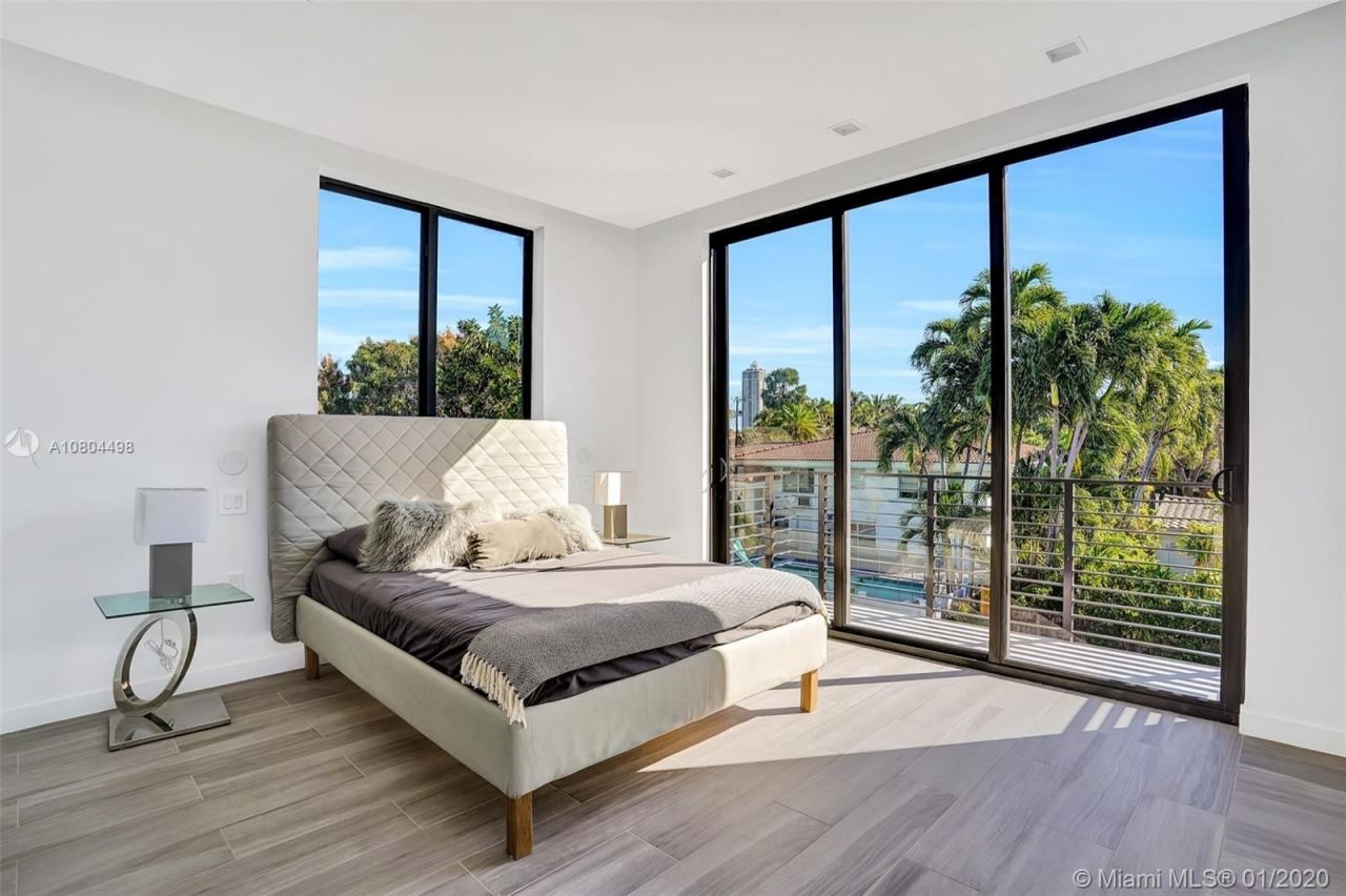 Villa à Miami, États-Unis, 380 m² - image 14