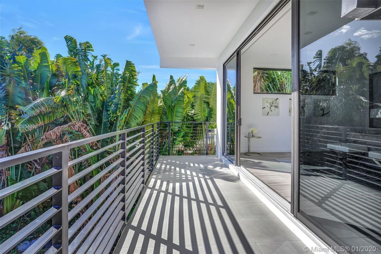 Villa à Miami, États-Unis, 380 m² - image 16