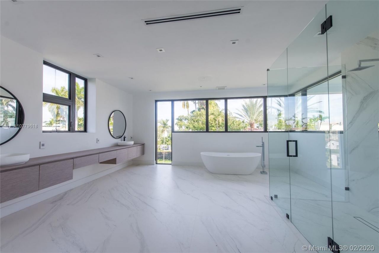 Villa en Miami, Estados Unidos, 800 m² - imagen 4