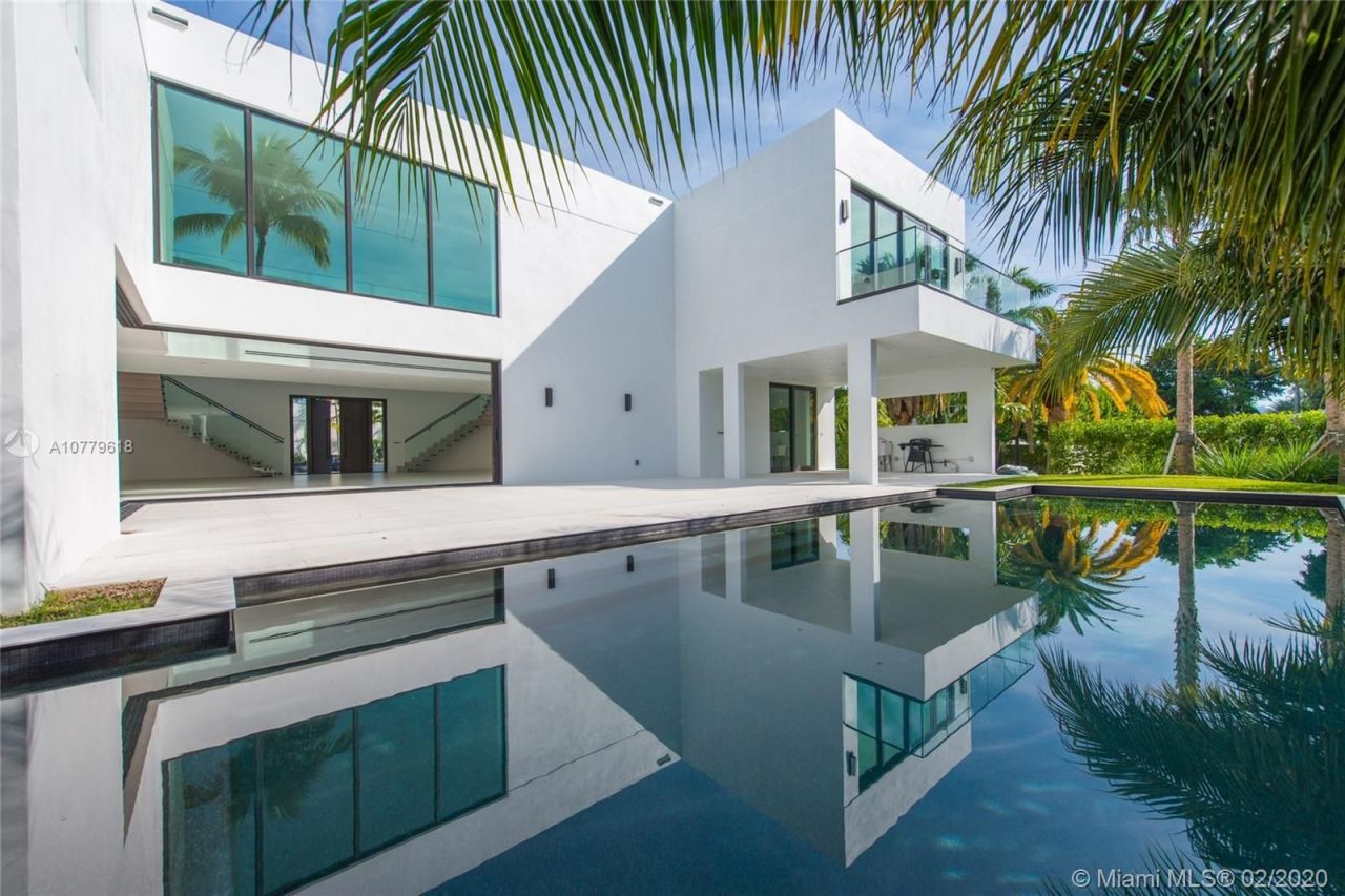 Villa in Miami, USA, 800 m² - Foto 1