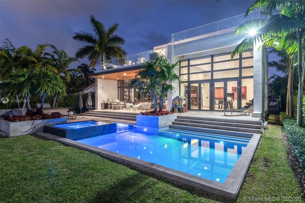 Villa in Miami, USA, 500 m² - Foto 1