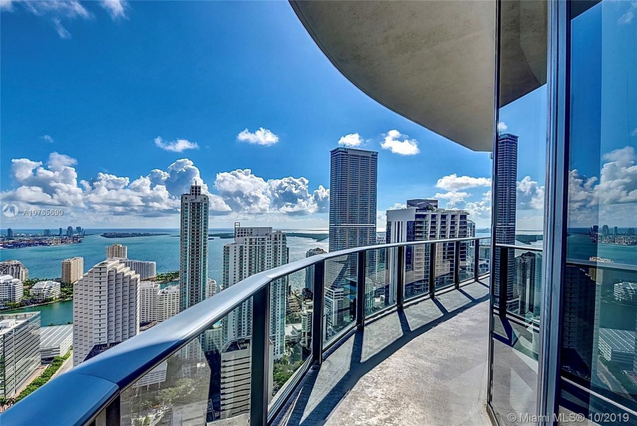 Penthouse in Miami, USA, 140 m² - picture 1