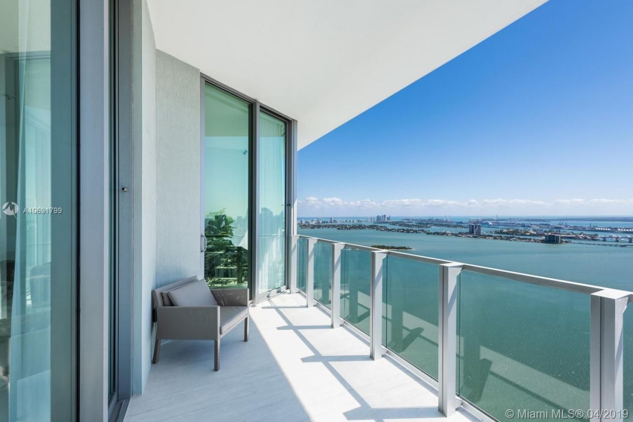 Penthouse in Miami, USA, 180 m² - picture 1