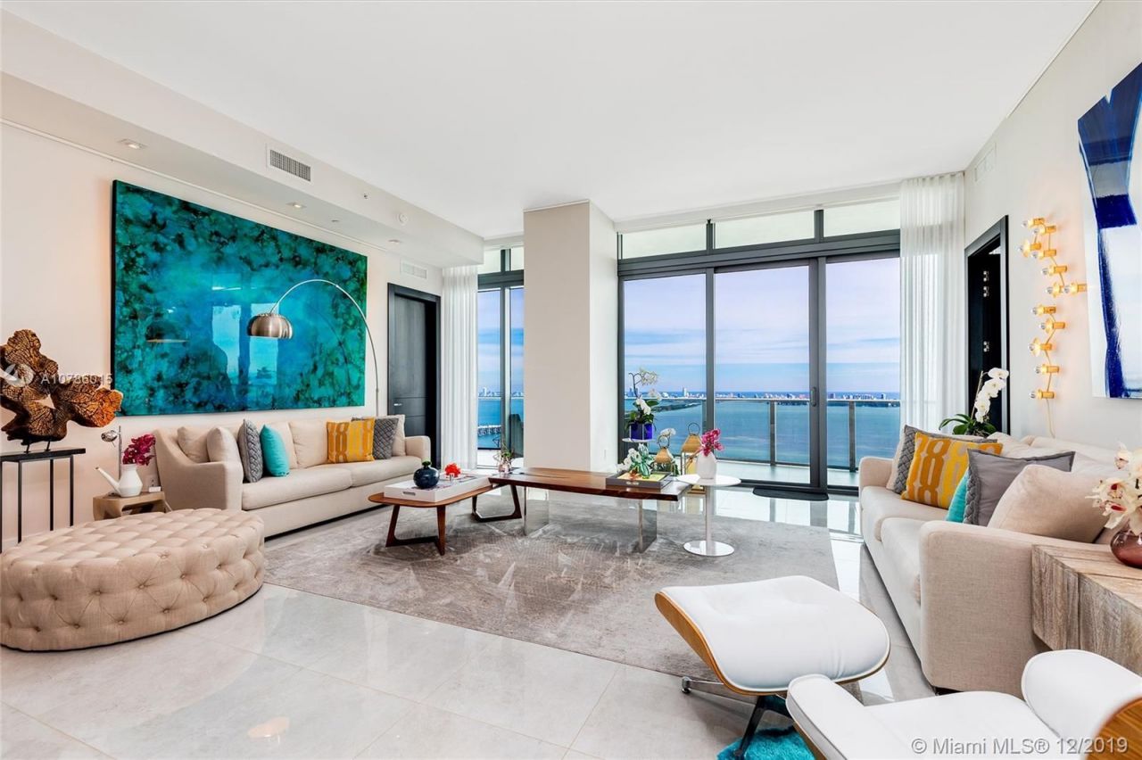 Penthouse in Miami, USA, 220 m² - picture 1