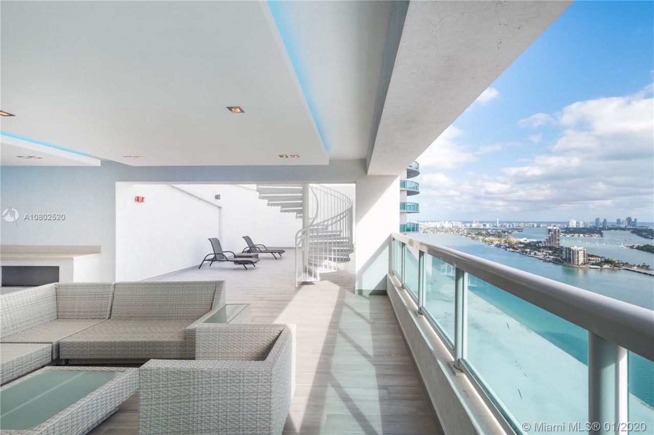 Penthouse in Miami, USA, 380 m² - picture 8