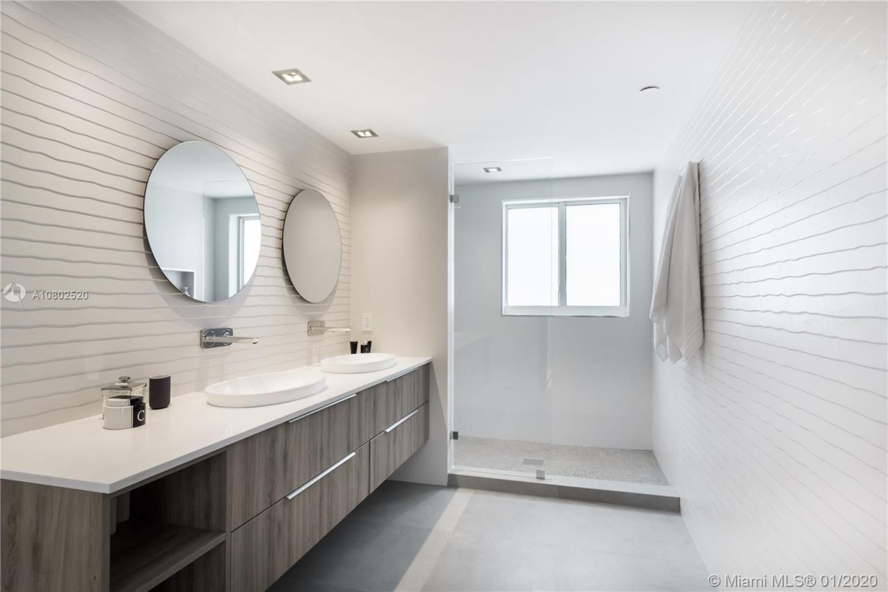 Penthouse in Miami, USA, 380 m² - picture 10