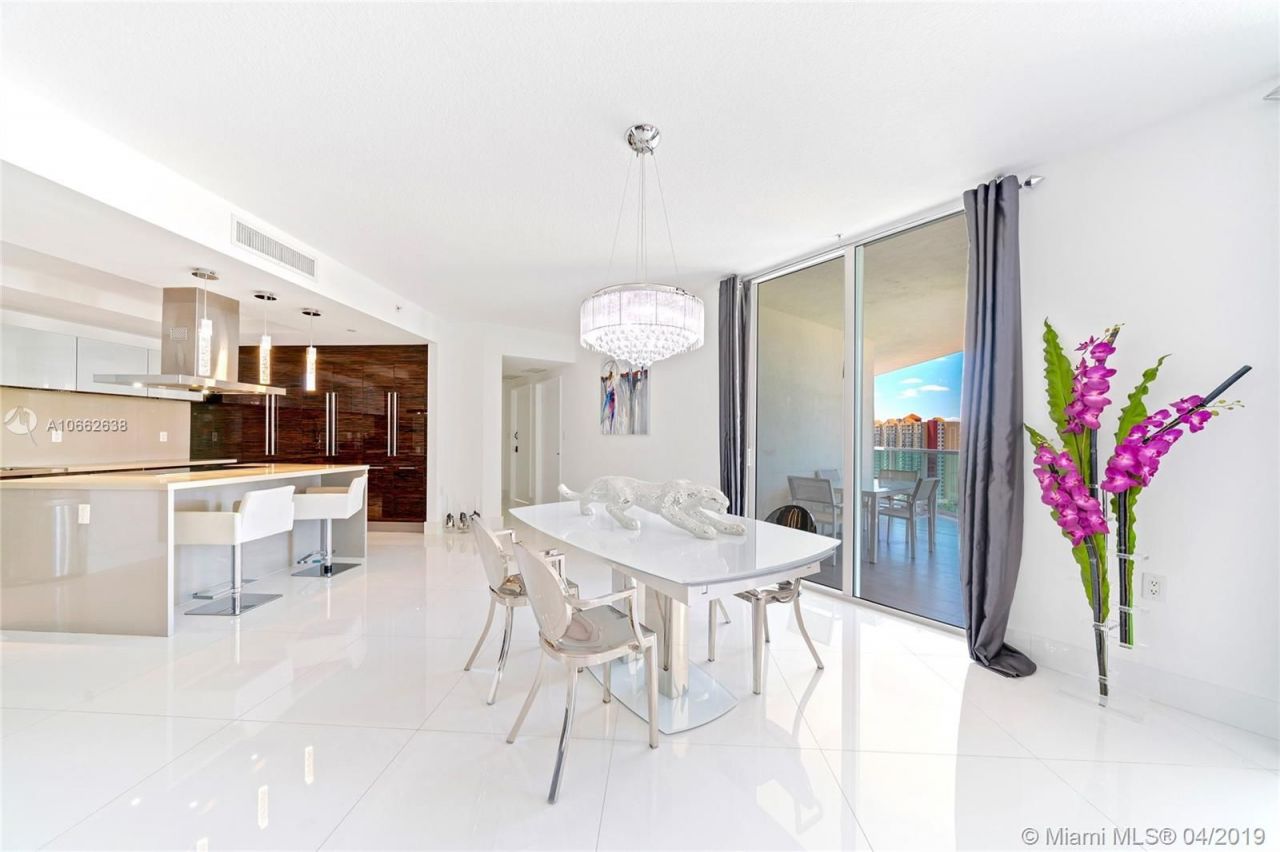 Ático en Miami, Estados Unidos, 270 m² - imagen 2