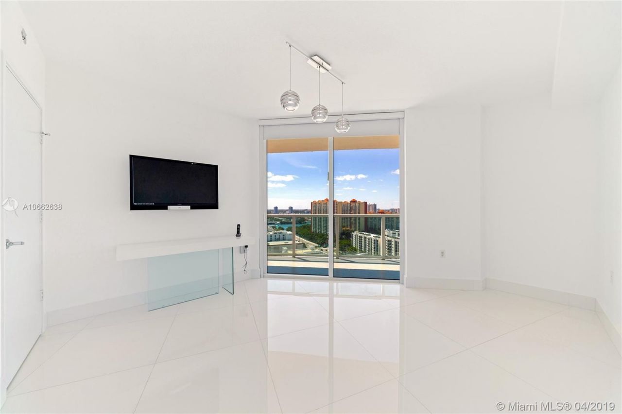 Ático en Miami, Estados Unidos, 270 m² - imagen 13