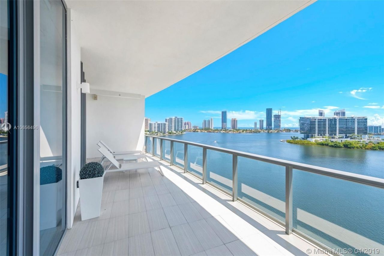 Ático en Miami, Estados Unidos, 270 m² - imagen 4