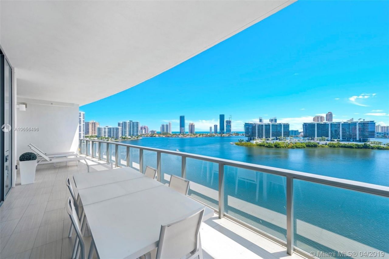 Ático en Miami, Estados Unidos, 270 m² - imagen 2