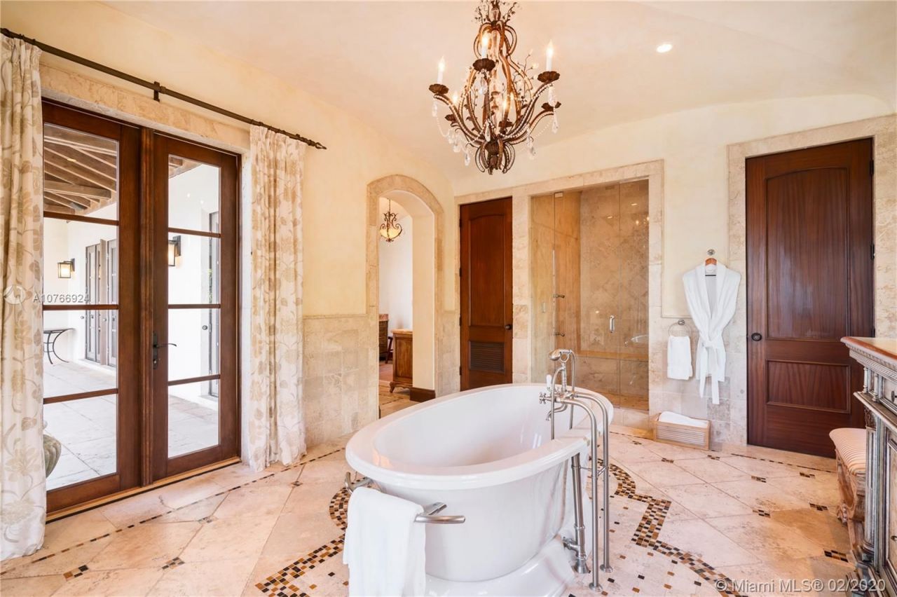 Villa in Miami, USA, 700 m² - Foto 6